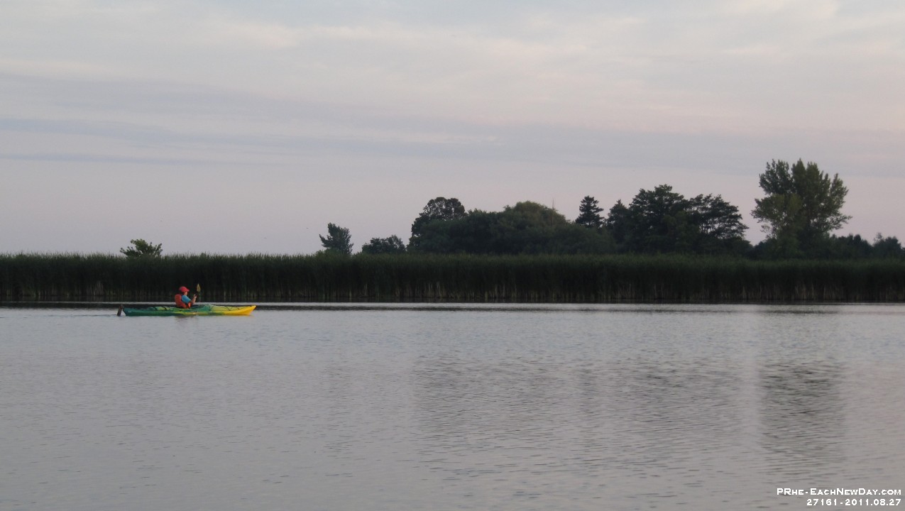 27161CrLe - Kayaking with Andy at Duffins Marsh